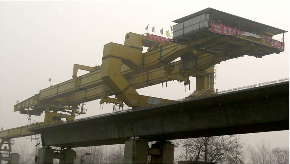 900吨架桥机