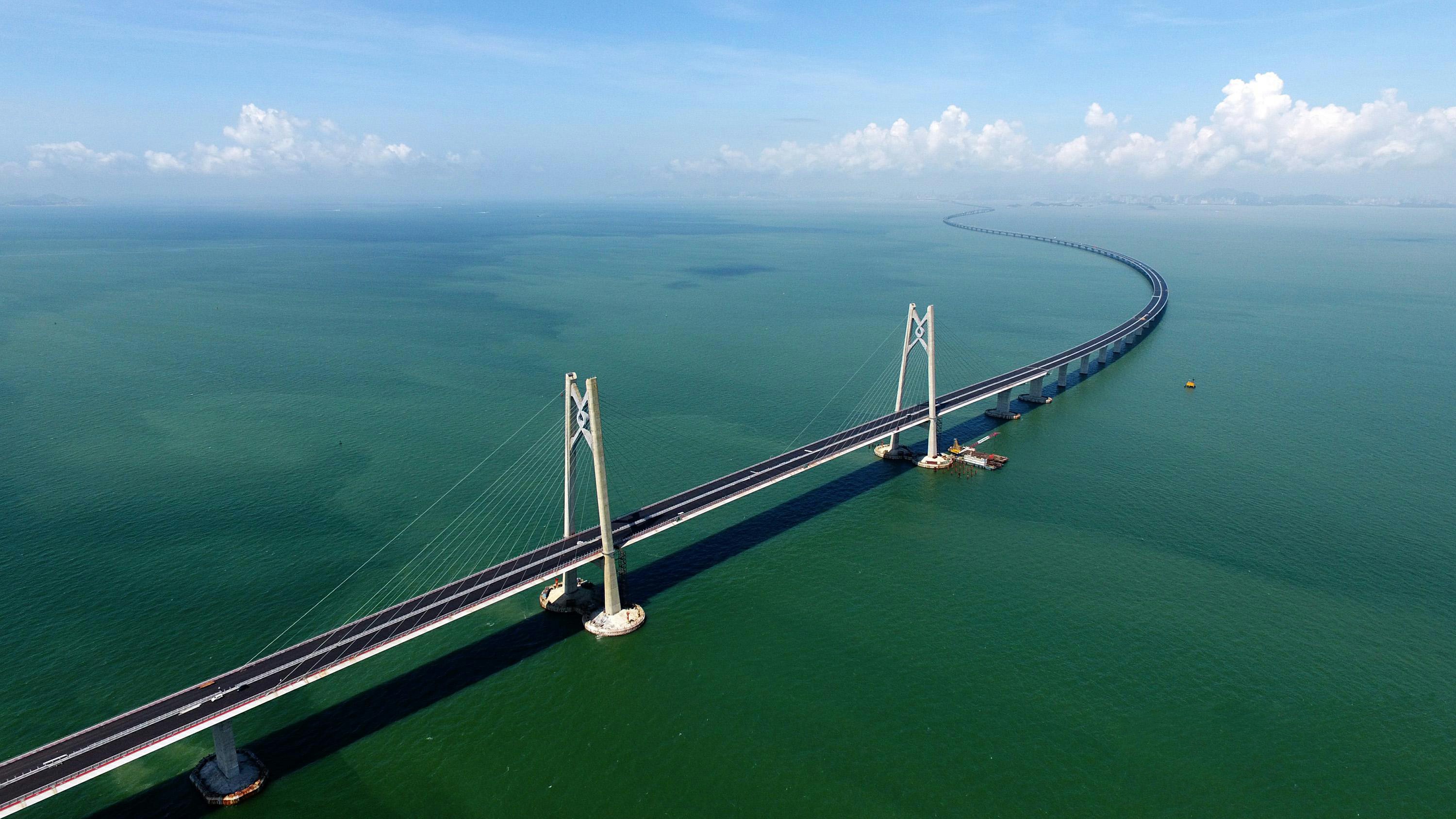 世界最长跨海大桥-港珠澳大桥.jpg